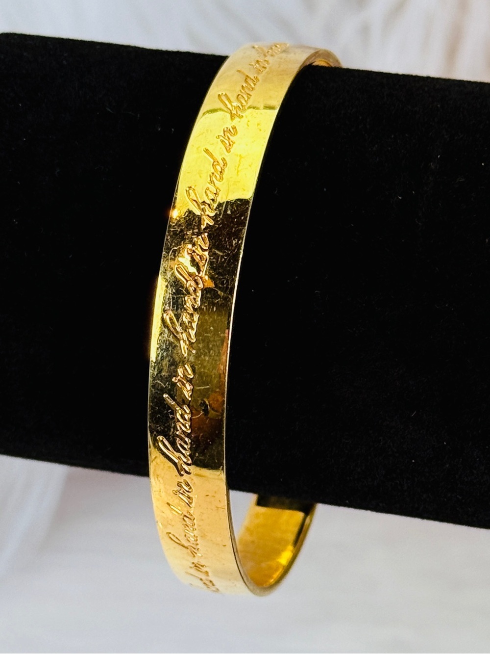 Kate Spade “Hand and Hand” inscribed Goldtone Bangle Bracelet - Picture 4 of 15